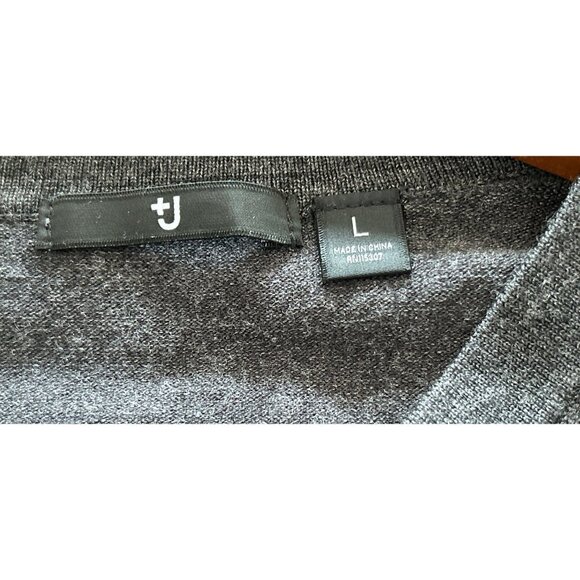 UNIQLO Merino Wool Sweater Heather Gray V-Neck Pullover Size Large - Picture 4 of 7